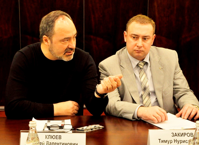 Заседание круглого стола по авиационной безопасности timur na kr_stole site.jpg